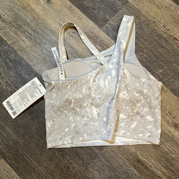 Everlux asymmetrical tennis tank lululemon - Picture 2 of 3